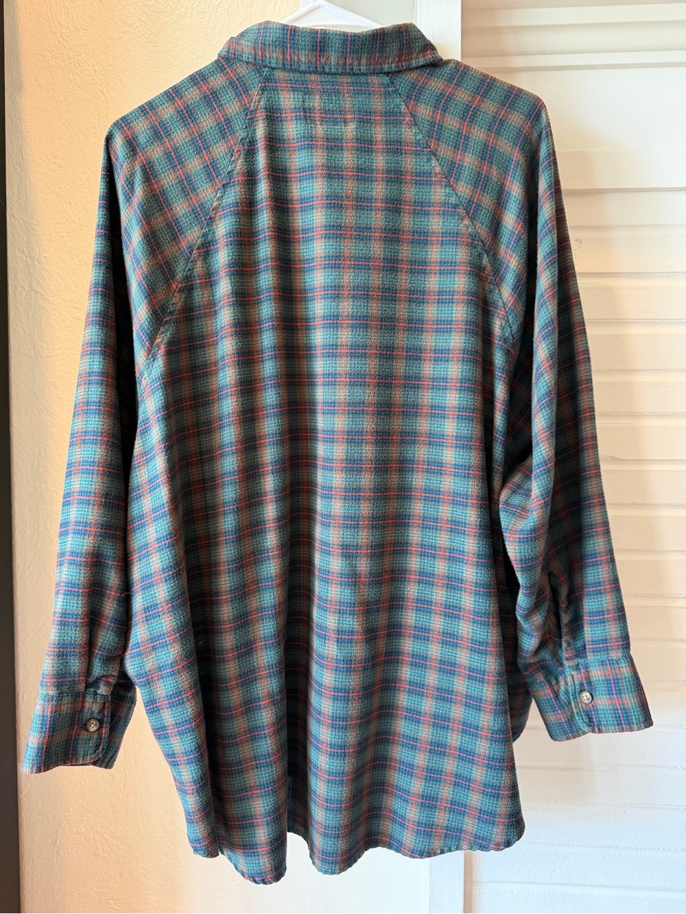 American Eagle Oversized Plaid Button Front Flannel Shirt Women’s Large - Picture 3 of 9